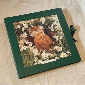 Anne Geddes Hardcover Photograph Album 11.5”x11.5” Ribbon Tie Closure